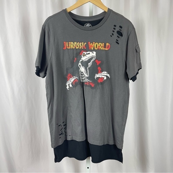 NEW Jurassic World 2: Fallen Kingdom Small Distressed Layered T-Shirt - Picture 1 of 9